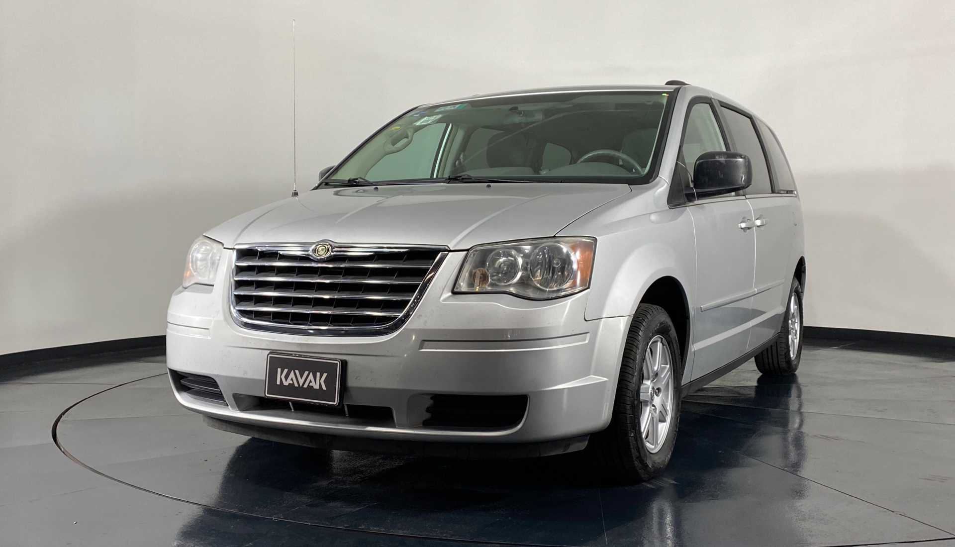 Chrysler Town Country 2010 155219 84500 KM Precio 153999