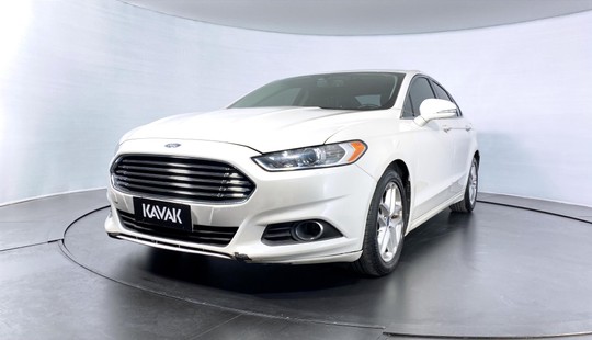 Ford Fusion Versão base 2015