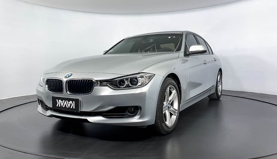Bmw 320i TURBO 2013