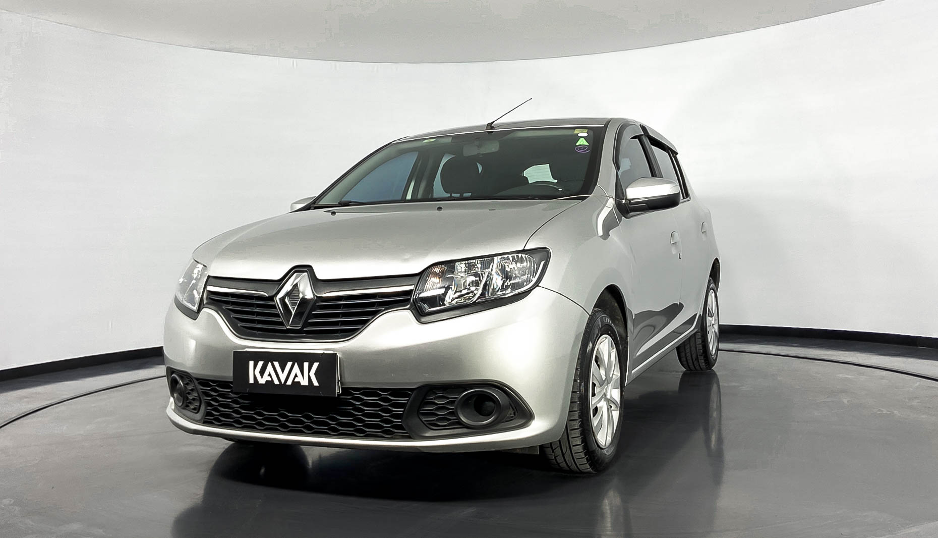 Renault sandero 2016 года