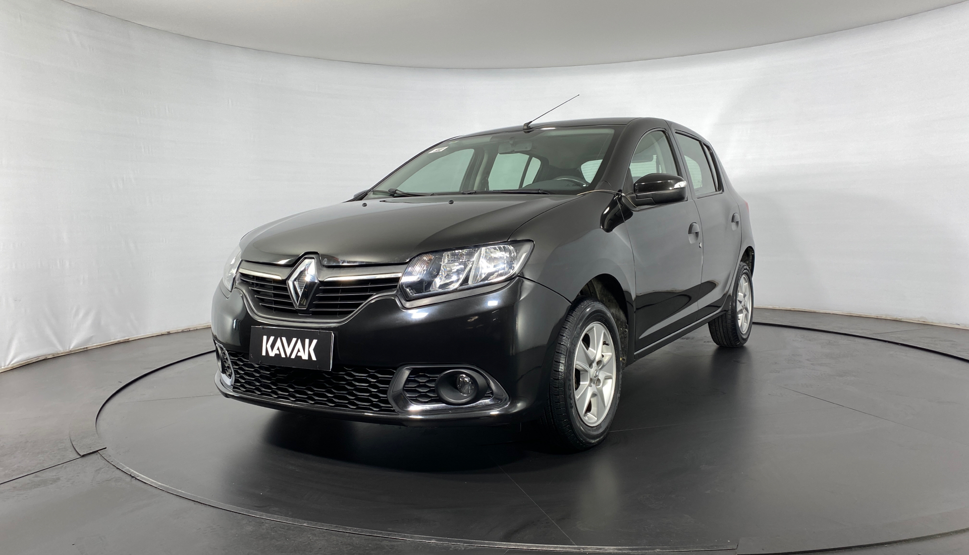 Renault sandero 2016 года