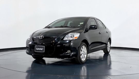 Toyota Yaris Premium 2015