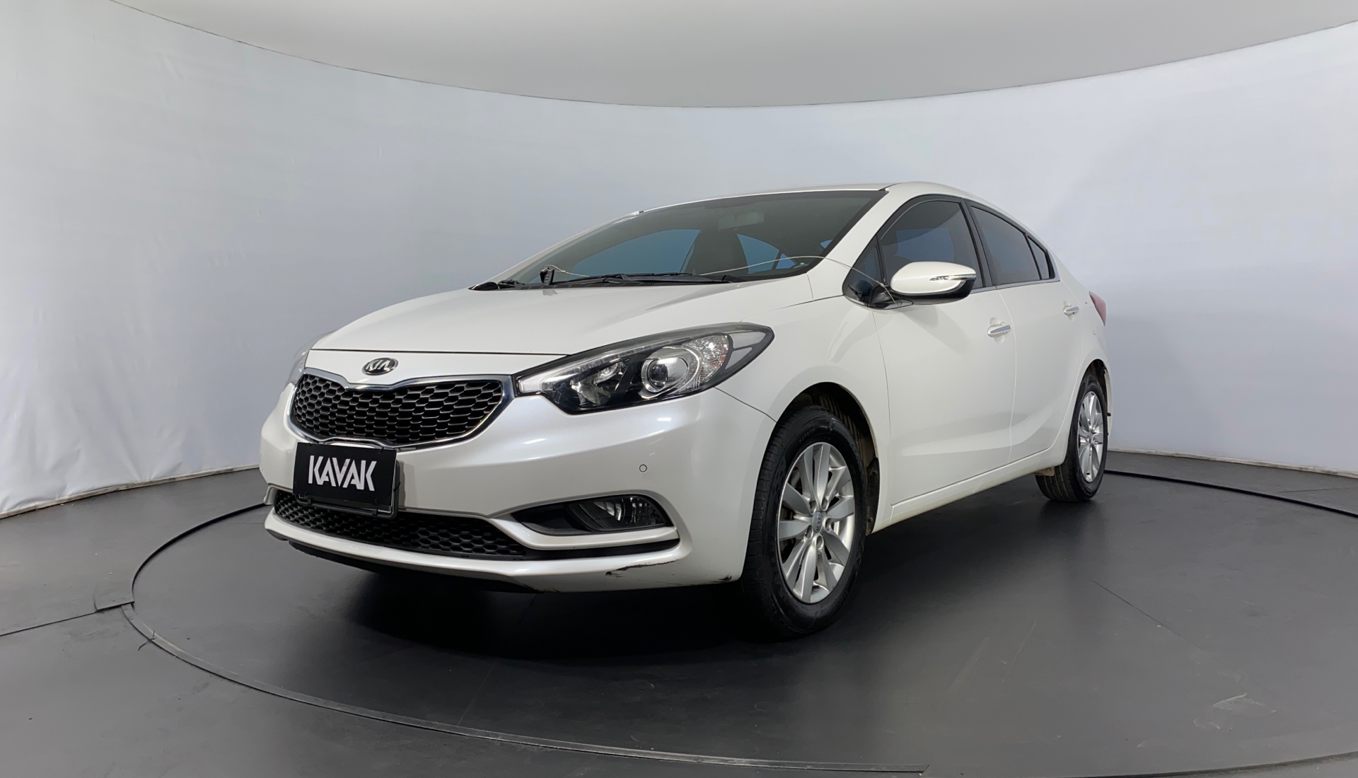 Kia cerato 2015 года