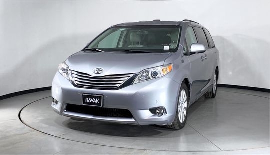 Toyota Sienna XLE Limited 2012