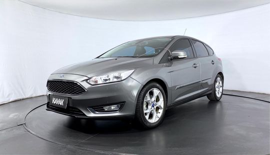 Ford Focus SE PLUS 2016