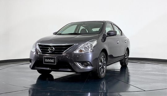 Nissan Versa Advance 2019