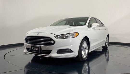 Ford Fusion SE 2013