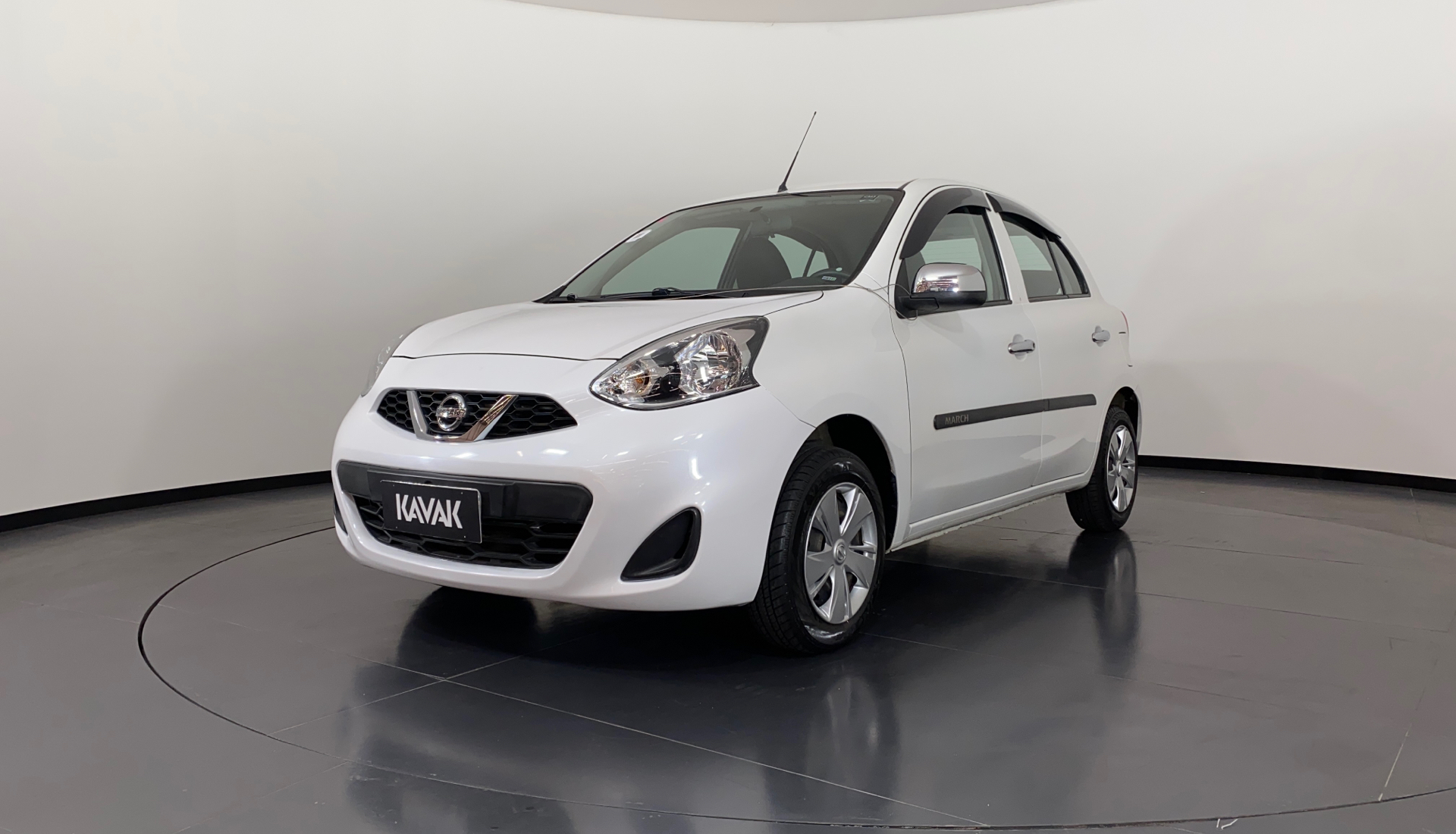 Nissan march 2016