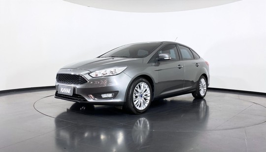 Ford Focus SE FASTBACK 2016