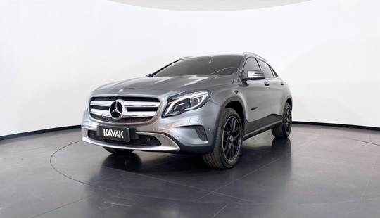 Mercedes Benz GLA 200 CGI ADVANCE TURBO-2016