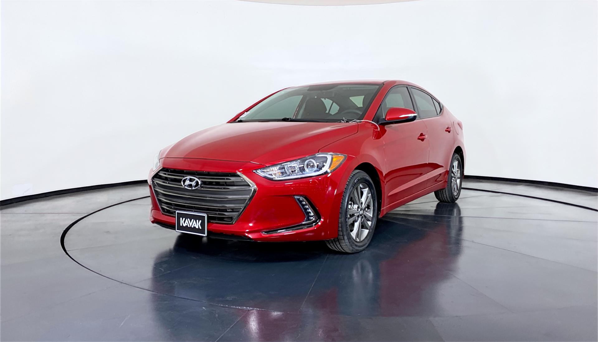 hyundai-elantra-2018-115911-69500-km-precio-274999