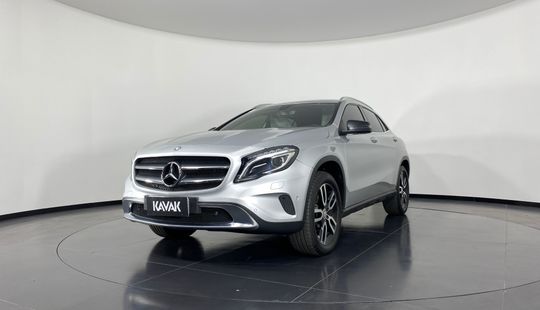 Mercedes Benz GLA 200 CGI ADVANCE TURBO 2016