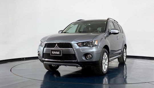 Mitsubishi Outlander Limited 2013