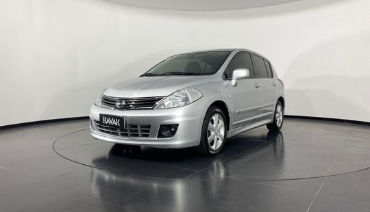 Nissan Tiida SL 2013
