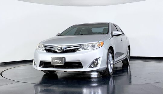 Toyota Camry XLE-2014