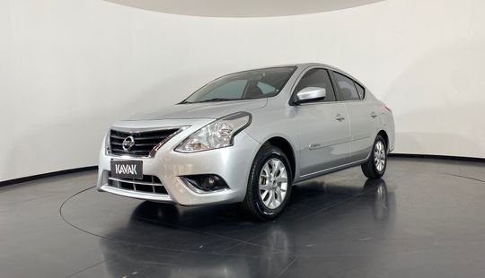 Nissan Versa SL 2016