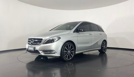 Mercedes Benz B 200 SPORT TURBO 2013