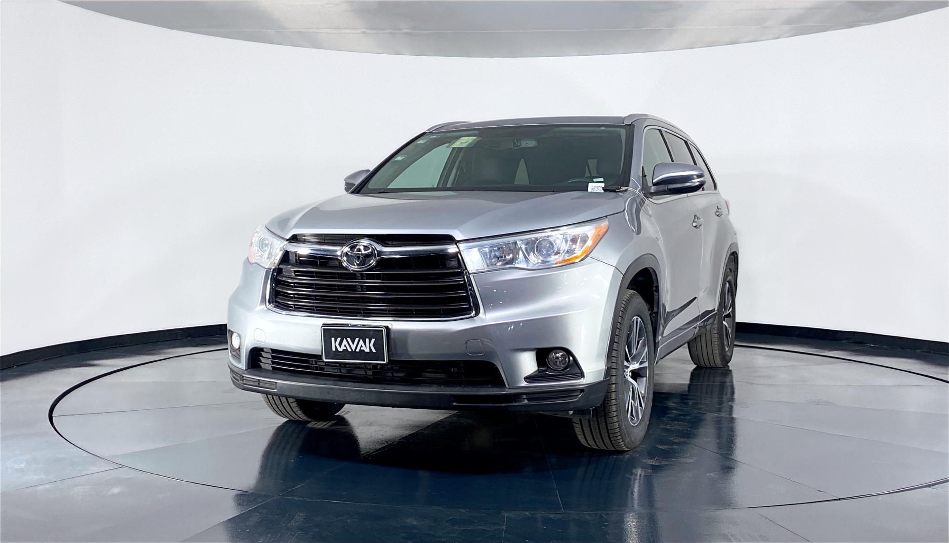 Autos Toyota Highlander 3.5 XLE Suv 2016 usados | KAVAK México