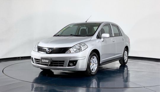 Nissan Tiida Sense 2015