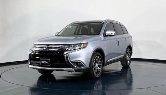 Mitsubishi Outlander SE 2016
