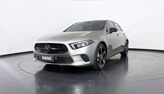 Mercedes Benz A 250 CGI VISION 2020