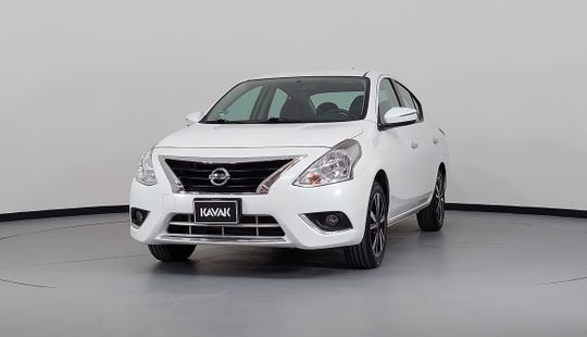 Nissan Versa Exclusive-2019