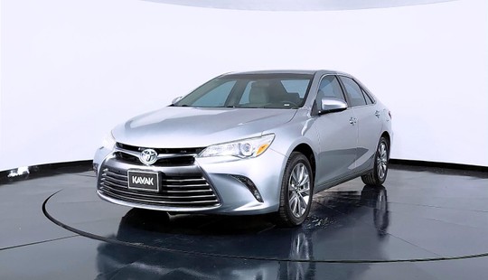 Toyota Camry LE-2017