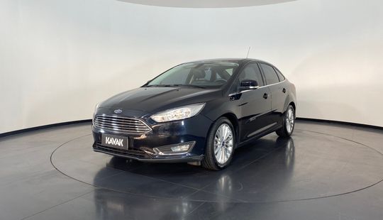 Ford Focus TITANIUM FASTBACK 2017