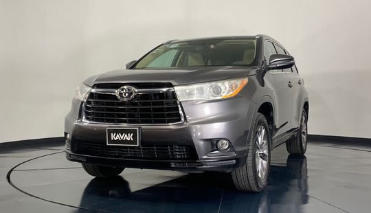 Toyota Highlander XLE 2015