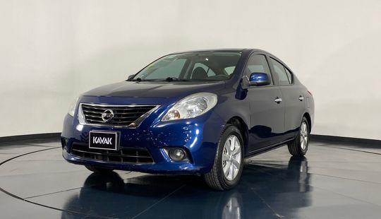 Nissan Versa Advance 2013