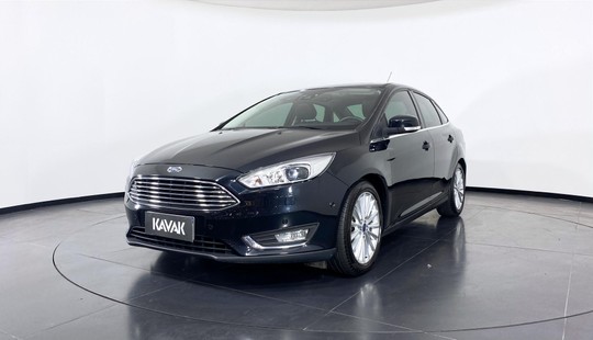 Ford Focus TITANIUM PLUS FASTBACK 2017