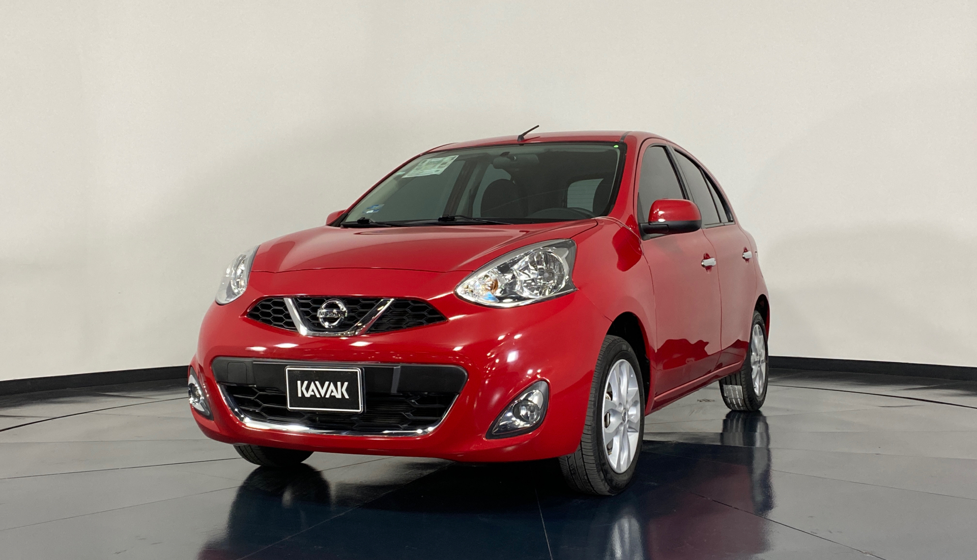 Nissan March 2019 131183 14000 KM Precio 199999