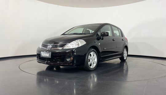 Nissan Tiida SL 2012