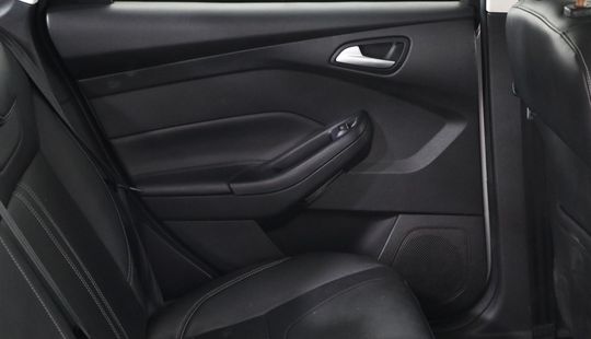 Ford Focus III 2.0 Sedan Se Plus Mt 2014