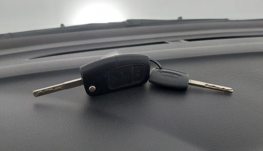 Ford Focus II 1.6 Exe Sedan Trend Sigma 2011