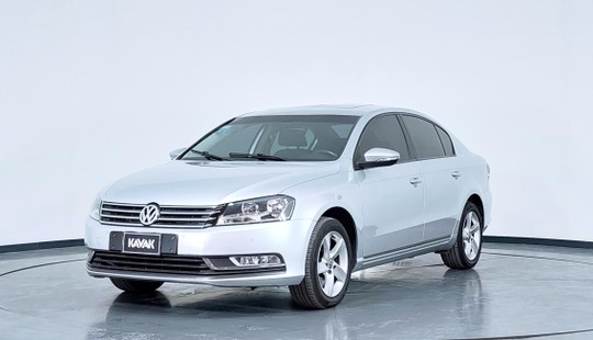 Volkswagen Passat 1.8 Confort Tsi 160cv 2012