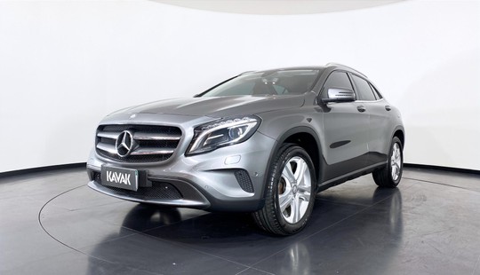 Mercedes Benz GLA 200 CGI ADVANCE TURBO 2017