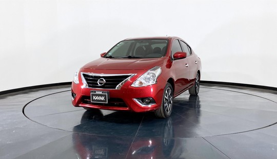 Nissan Versa Advance 2019
