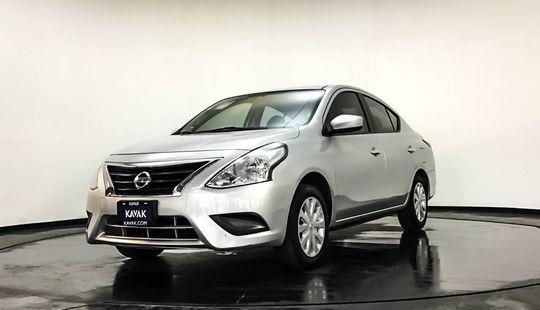 Nissan Versa Sense 2015