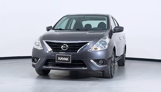 Nissan Versa Advance 2019