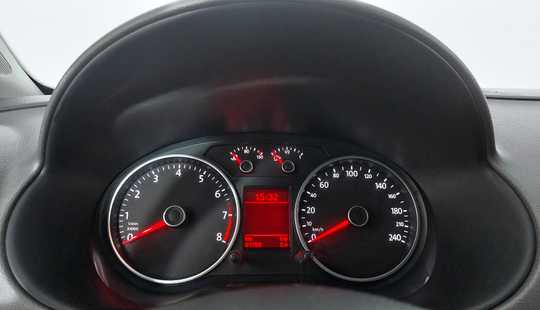 Volkswagen Voyage 1.6 Highline 101cv 2014