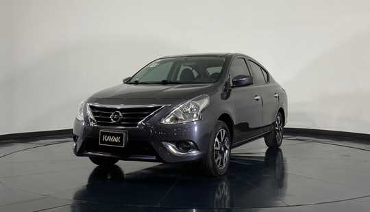 Nissan Versa Advance 2019