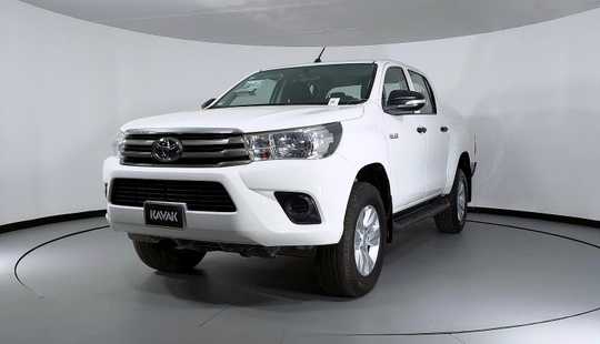 Toyota Hilux Doble Cab Mid 2017