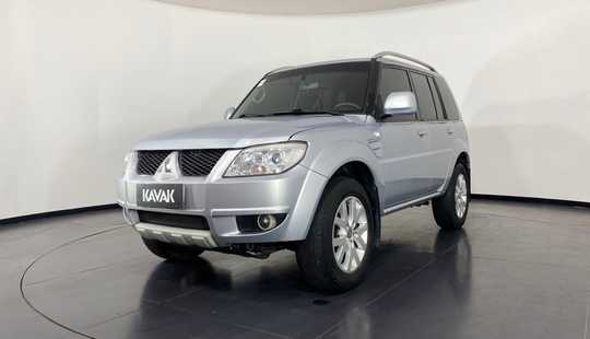 Mitsubishi PAJERO TR4 Versão base 2012