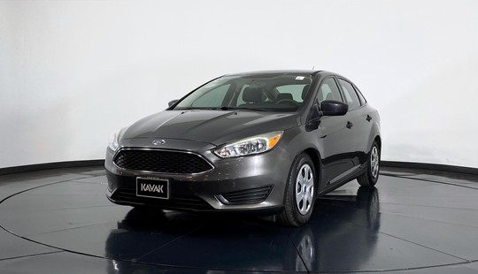 Ford Focus S-2016