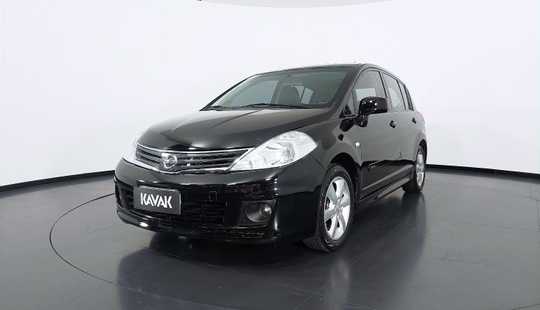 Nissan Tiida SL 2012