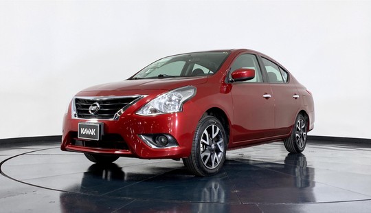 Nissan Versa Advance 2019