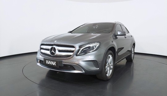Mercedes Benz GLA 200 CGI ADVANCE TURBO 2016