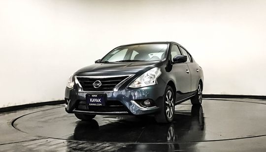 Nissan Versa Exclusive 2016