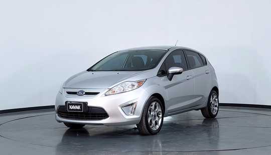 Ford Fiesta Kinetic Design 1.6 Design 120cv Titanium 2012
